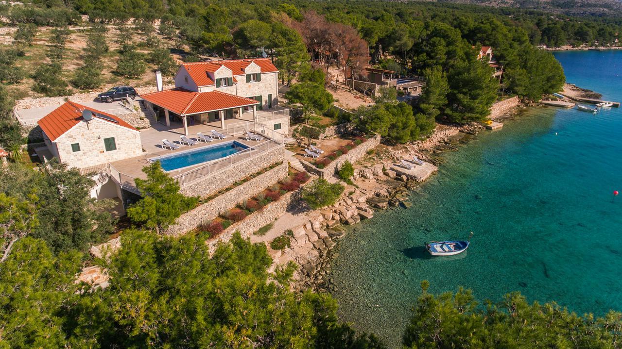 Luxury Kate - In Lucice Bay With Turquoise Sea, Amazing Seaviews, And Heated Pool Milna (Brac)